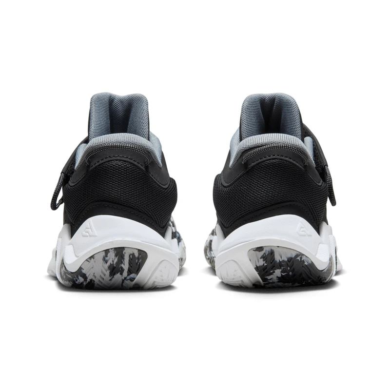 Nike Giannis Immortality 2 Shoe - Youth - Image 4