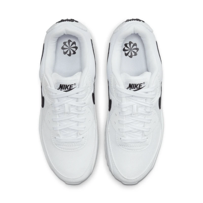 Nike Air Max 90 Shoe - Women's - Image 5
